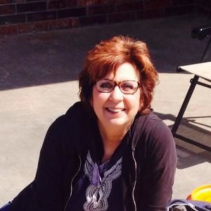 Meet your Posher, Debbie